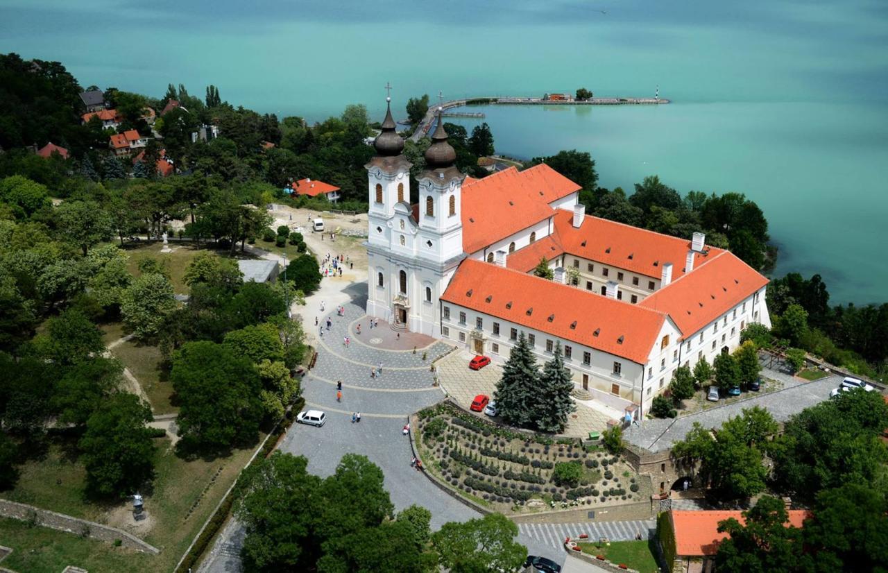 Napkelte Apartman Tihany Buitenkant foto