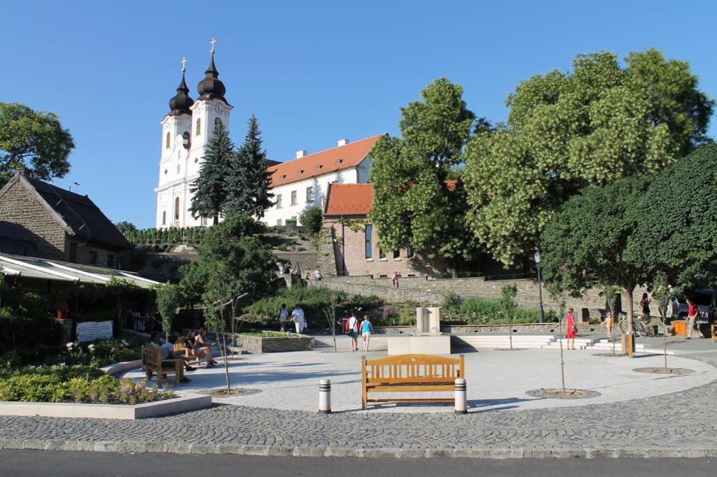 Napkelte Apartman Tihany Buitenkant foto
